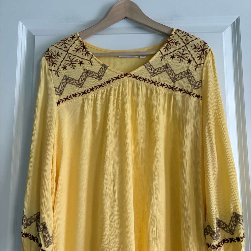 Susan Graver V-Neck Women’s Top - Picture 3 of 5
